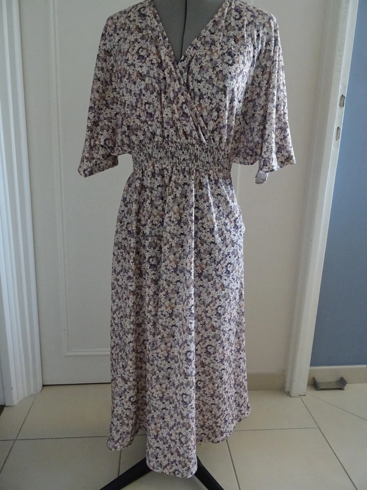 Robe mi longue fleurie Pull & Bear taille M - Photo 1/4