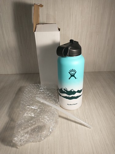 Hydro Flask 32 Oz Water Bottle With Straw Green Mountain Design New - Picture 3 of 6