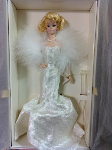 BARBIE BFMC SILKSTONE FASHION MODEL DELPHINE PUPPE NEU ANGEZOGEN 26929 NEU ✔️ BESCHREIBUNG - Bild 2 von 8