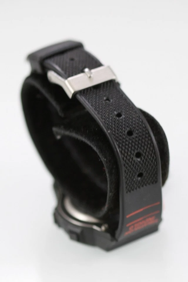 Reloj Timex Indiglo Mujer Gris Negro Plástico 50m Fecha Luz Cro Alarma Cuarzo Foto 2 de 4