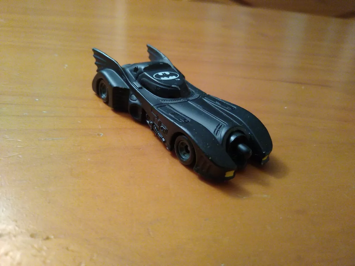 Batman Returns Ertl Diecast Metal Batmobile Vintage 1992 loose