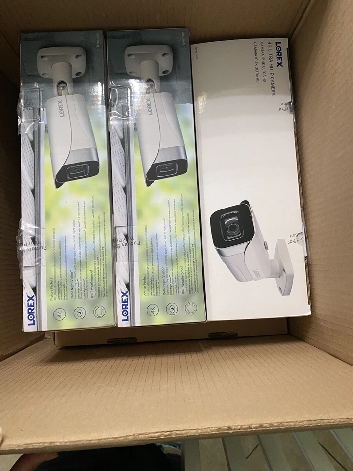 Lorex 4K 16-Camera Capable 2TB NVR System with 4 Bullet Cameras - Image 2 of 4