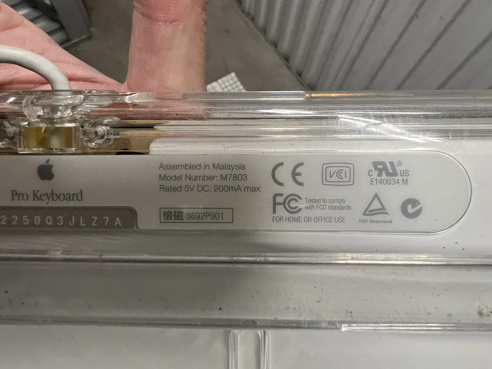 Lote de 12 Teclado Diseño Apple M7803 A1048 De Colección USADO Foto 4 de 4