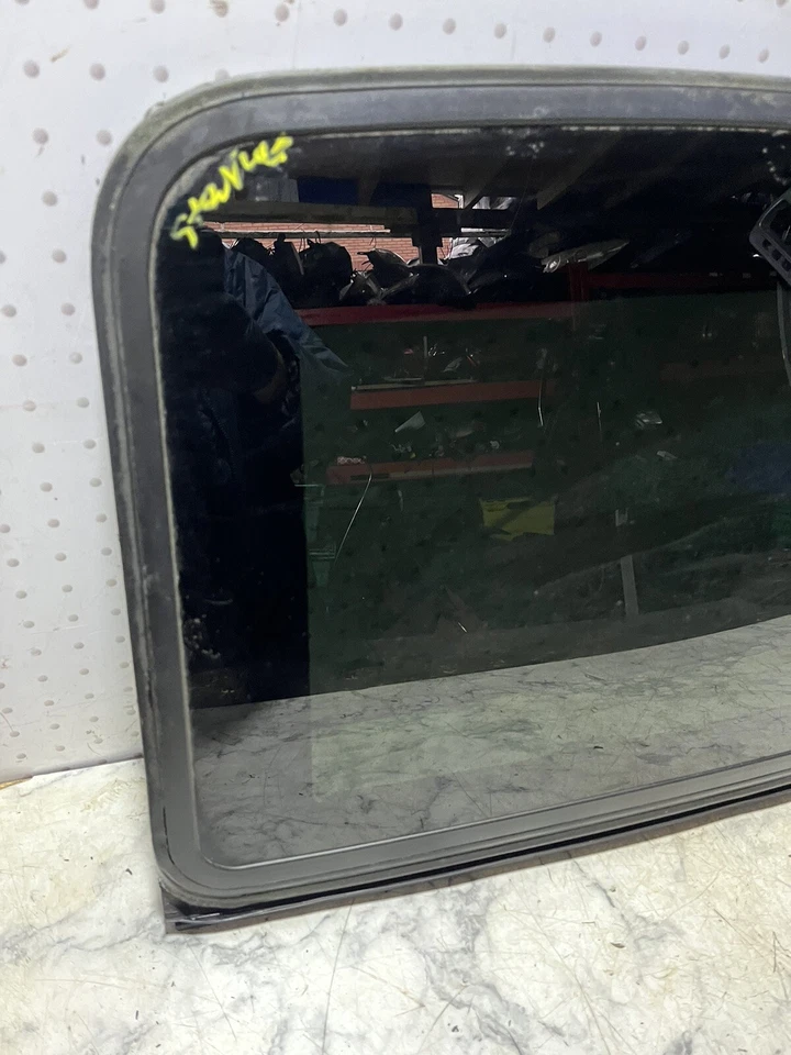 Toyota Starlet 1996 Front Sunroof Glass - Image 3 of 4
