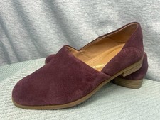 NWOT Clarks Pure Tone Wine Burgundy Suede Loafers Womens Slip On Shoes Sz 6
