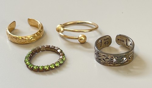 TOE RINGS LOT OF 4 ONE MARKED PETER STONE CO LIMITED 925 STERLING SILVER