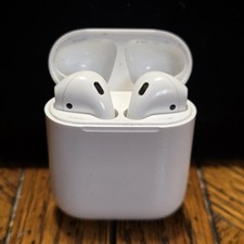Apple AirPods 1st Generation In-Ear Headset with Charging Case - White