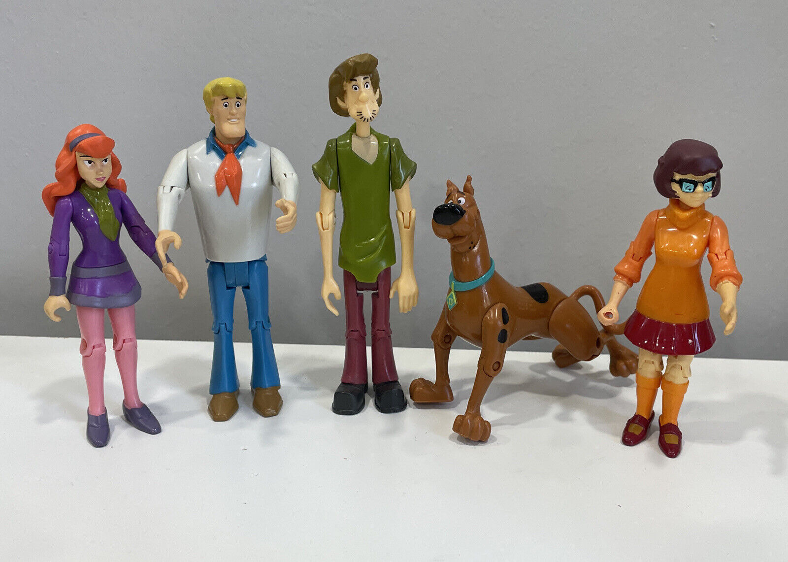 Scooby Doo Retro 8 Inch Action Figures Series: Velma [Winter