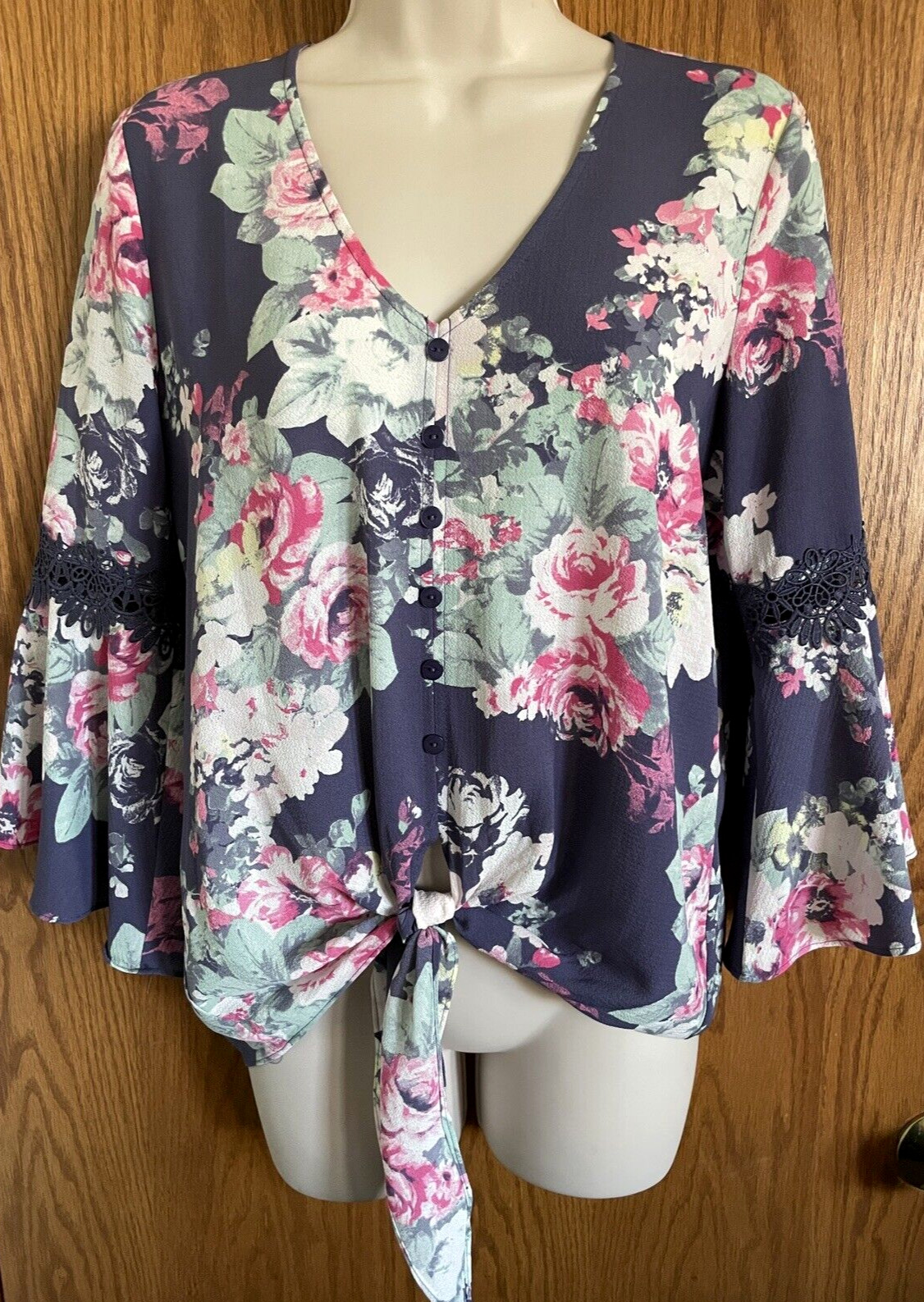 I.N. San Francisco Multicolor Floral Top V-Neck 3/4 Sleeves Lace Women's Size S