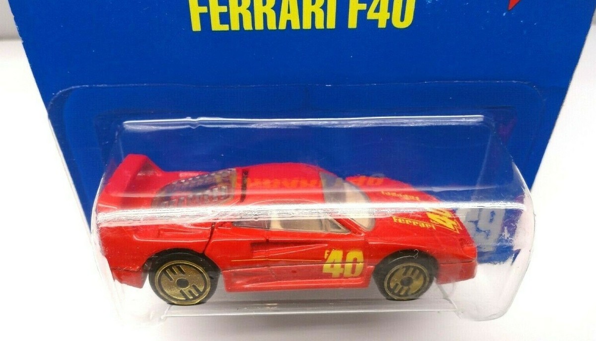Hot Wheels F40 赤ミニカー 100% Hot Wheels Ferrari F40 Red 1:18 Scale Diecast Model Car