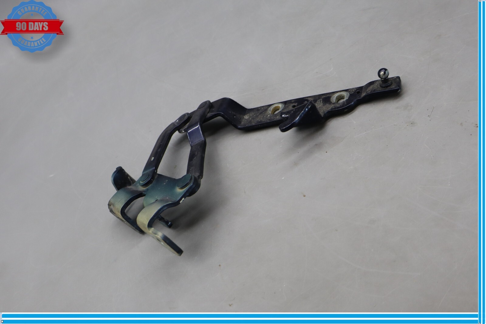 03-19 Maserati Quattroporte M139 GranCabrio Right Side Hood Hinge Bracket Oem