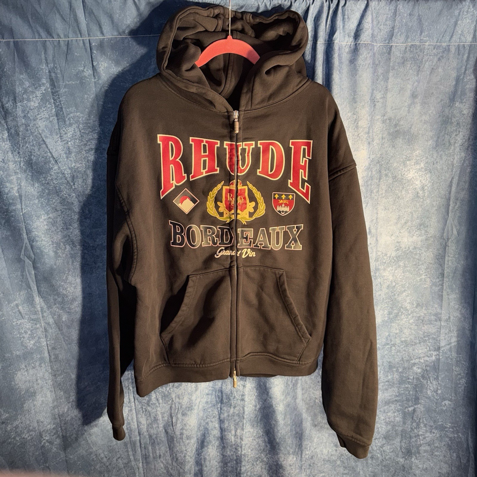 RHUDE BORDEAUX GRAPHIC PRINT FULL ZIP HOODIE BLACK SIZE M
