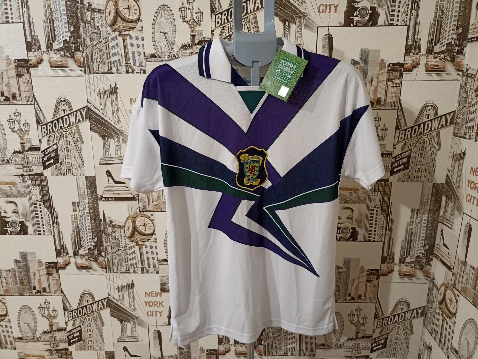 Vintage style 1990s Scotland football team score draw men's shirt jersey size S