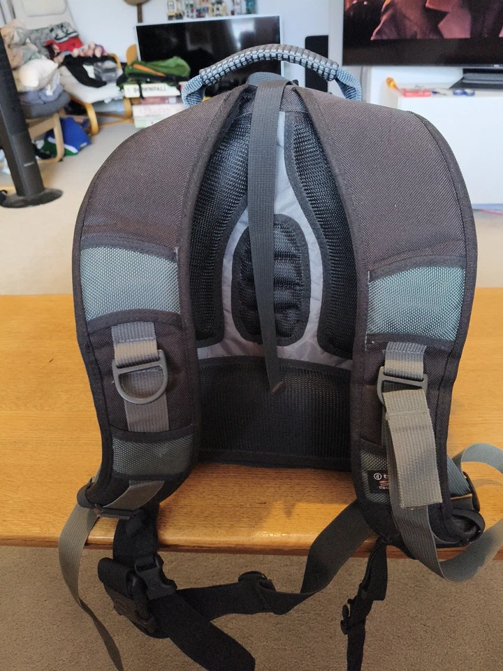 ⭐️ TAMRAC Expedition 4 Pro CAMERA BAG DSLR Lens Photography  Backpack ⭐️ - image 4 of 4