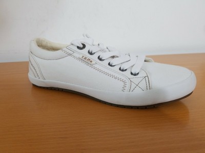 women's canvas sneakers with arch support