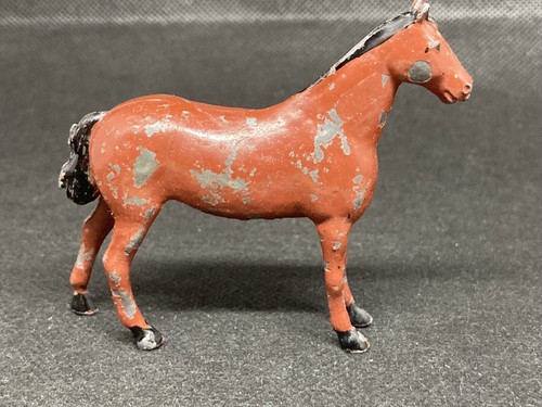 uncatalogued young horse By Britains (Yellow 306) dated 18.8.1903 - Afbeelding 1 van 11