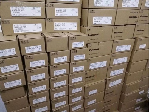 Panasonic MCDHT3520E AC Servo Drive 100% Brand New In Box Expedited Ship 1PCS - Picture 2 of 2
