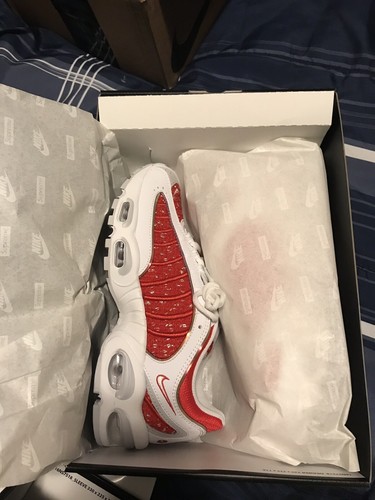 supreme tailwind red