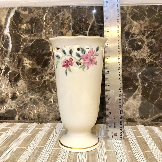 Lenox Fine China Flower Vase 7” Tall Floral Pattern14k Gold Trim