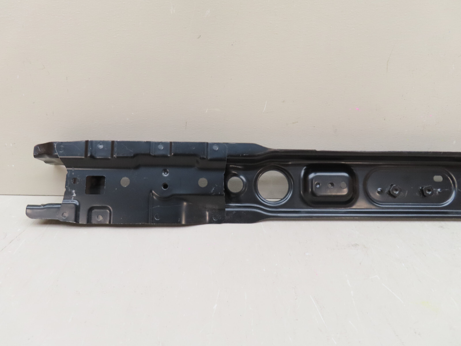 08-18 GENUINE TOYOTA PRIUS V SCION LOWER RADIATOR SUPPORT  BAR OEM 53218-12901