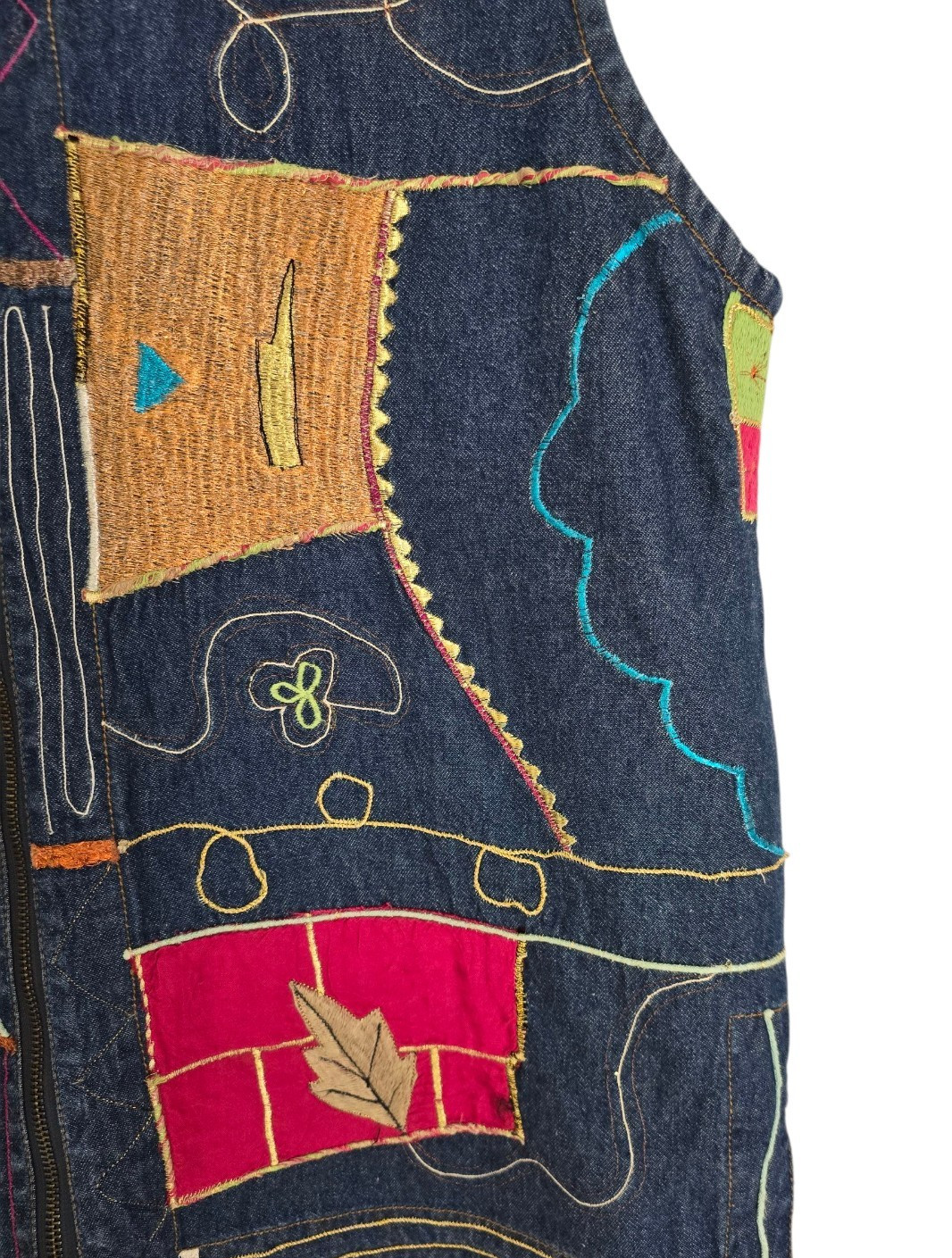 BFA Classics Floral Embroidered Patchwork Denim Z… - image 4