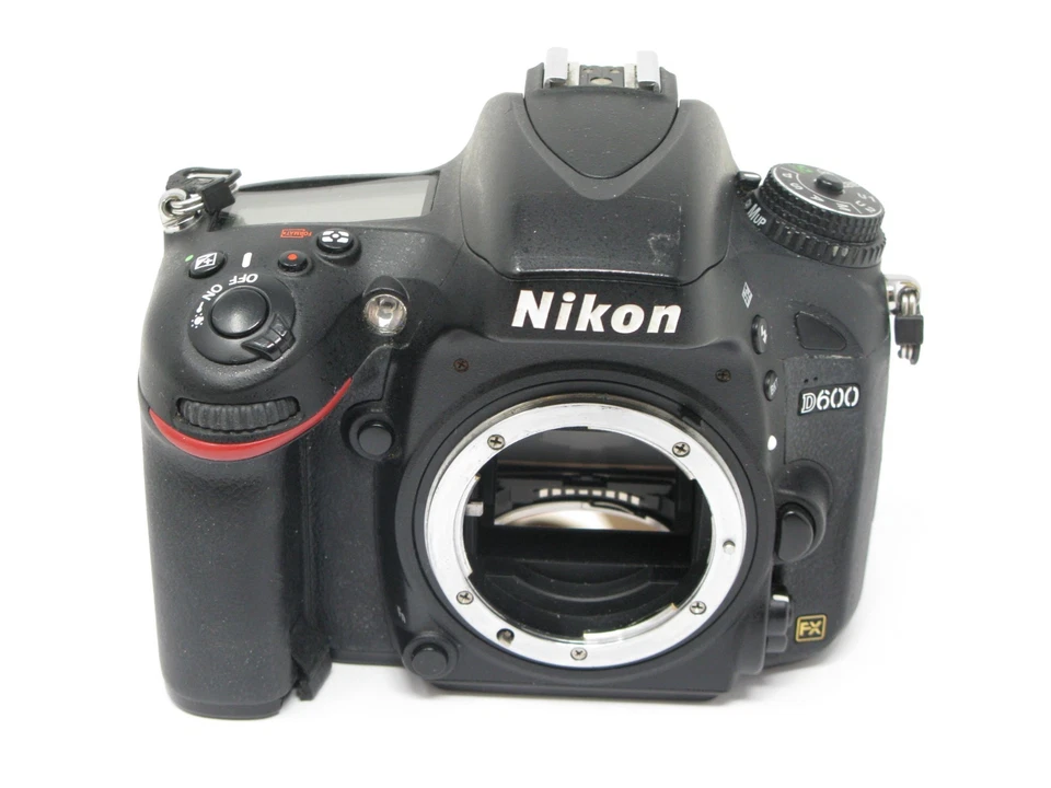 Nikon D600 24.3MP Digital SLR Camera Body Only - 56,005 Shots — 第 2/4 张图片