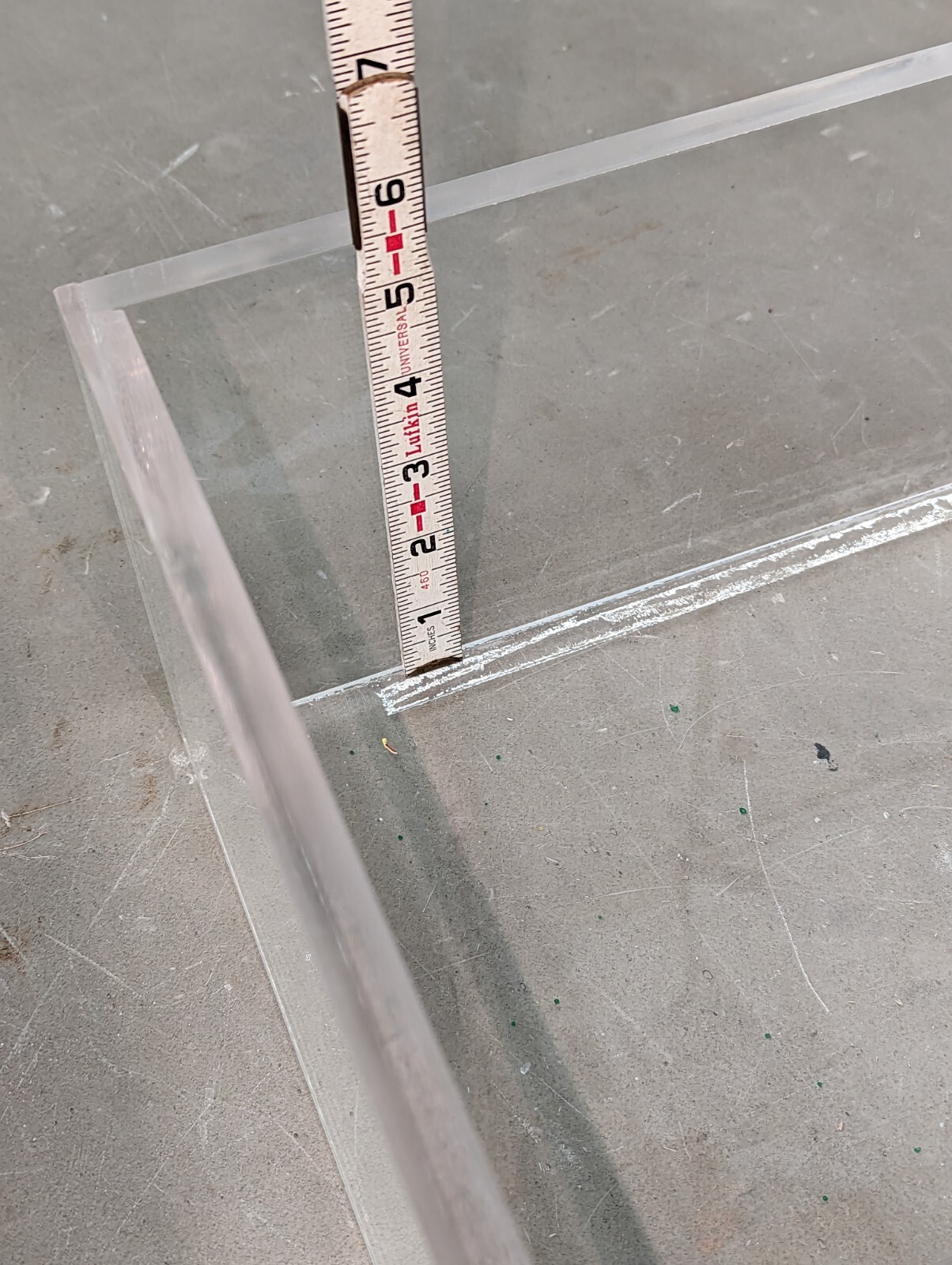 Plexiglass Box for Beta Radiation Shielding 9 x 9 x 51/2" Interior