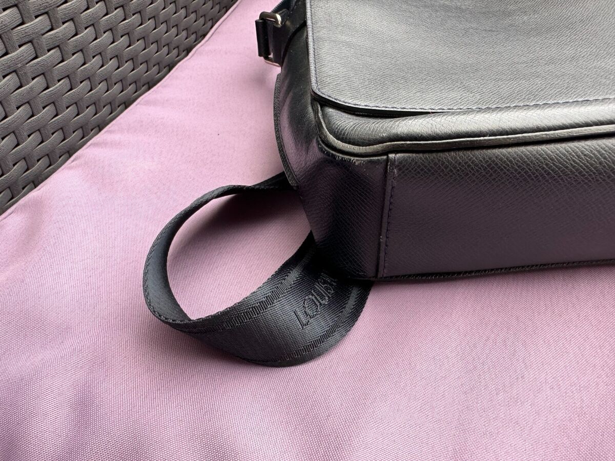 Louis Vuitton Roman PM Messenger Bag In Ardoise Taiga Louis Vuitton Roman PM Messenger Bag In Ardoise Taiga