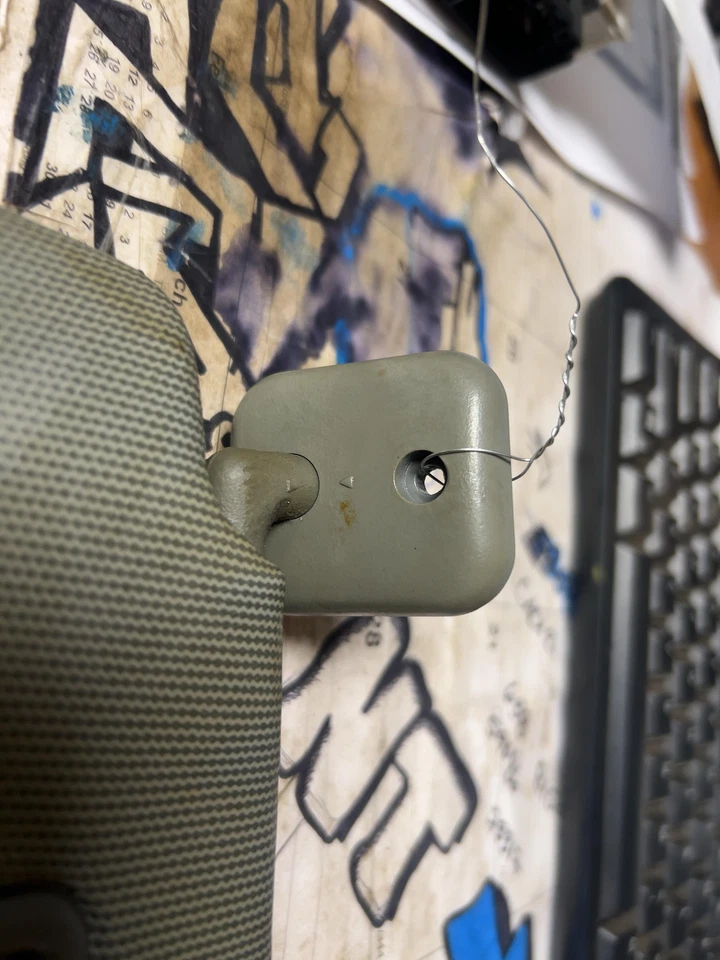 Parasol izquierdo OEM DRVIER SIDE GRIS SUZUKI FORENZA 04 05 06 07 08 Foto 4 de 4