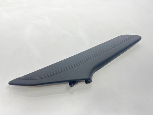 CENTER CONSOLE RIGHT UPPER TRIM OEM 84621202 BLACK_H2X CADILLAC XT5 2020 - 2024 - Picture 2 of 8