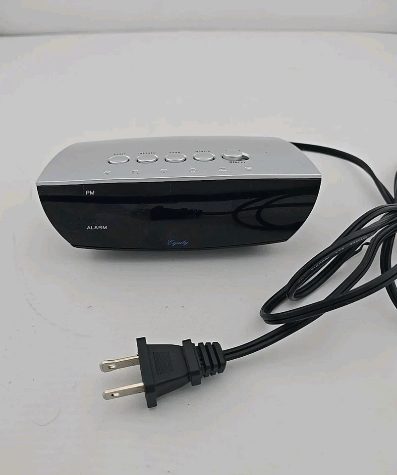 Reloj despertador digital de escritorio Equity by La Crosse LED 0,9" azul modelo 75903 Foto 2 de 4