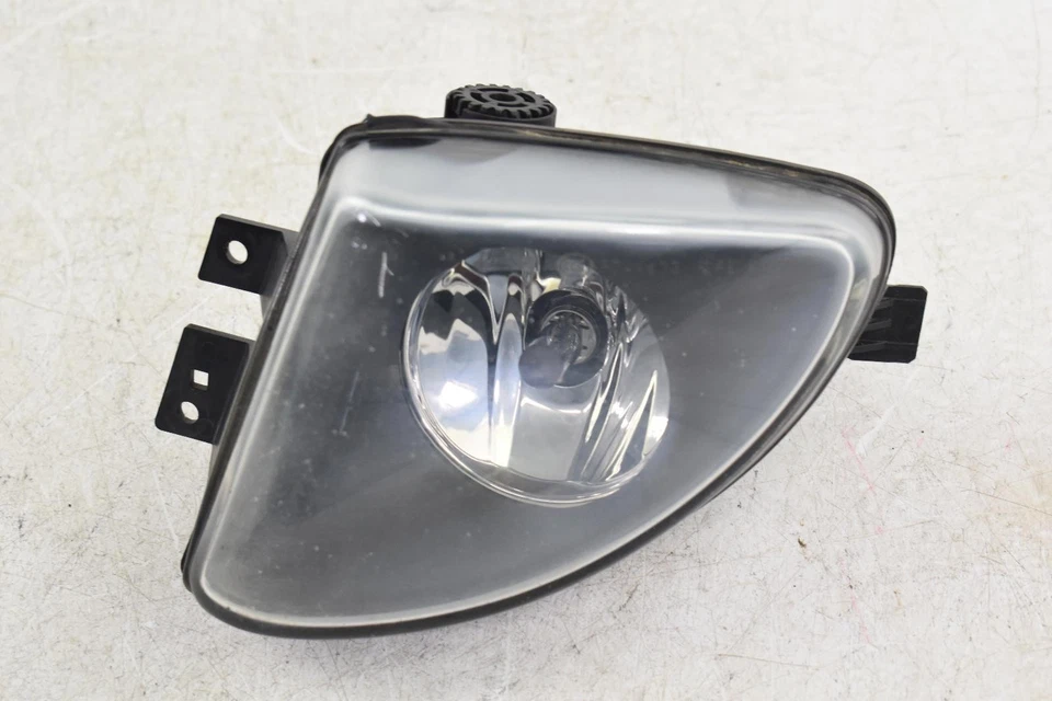 Used Driving Light fits: 2012 Bmw 528I Fog-Driving bumper-mounted w/o M-aerodyna - Image 2 of 4