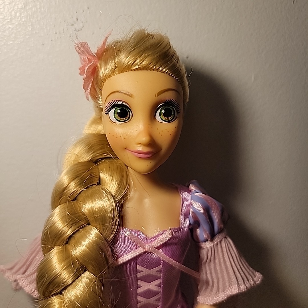 Disney Store Rapunzel from Tangled Princess Story Articulated Posable Doll