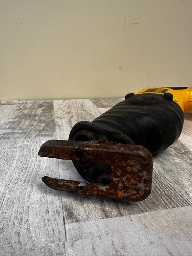 Dewalt DW938 18V Cordless Heavy Duty Reciprocating Saw Tool Only - Tested - Picture 4 of 5