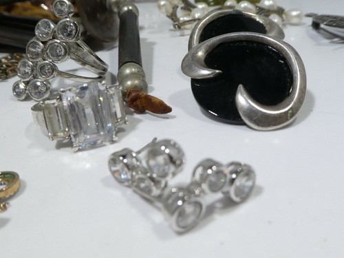 STERLING SILVER JEWELRY LOT AND OTHER ODDITIES - Picture 3 of 12