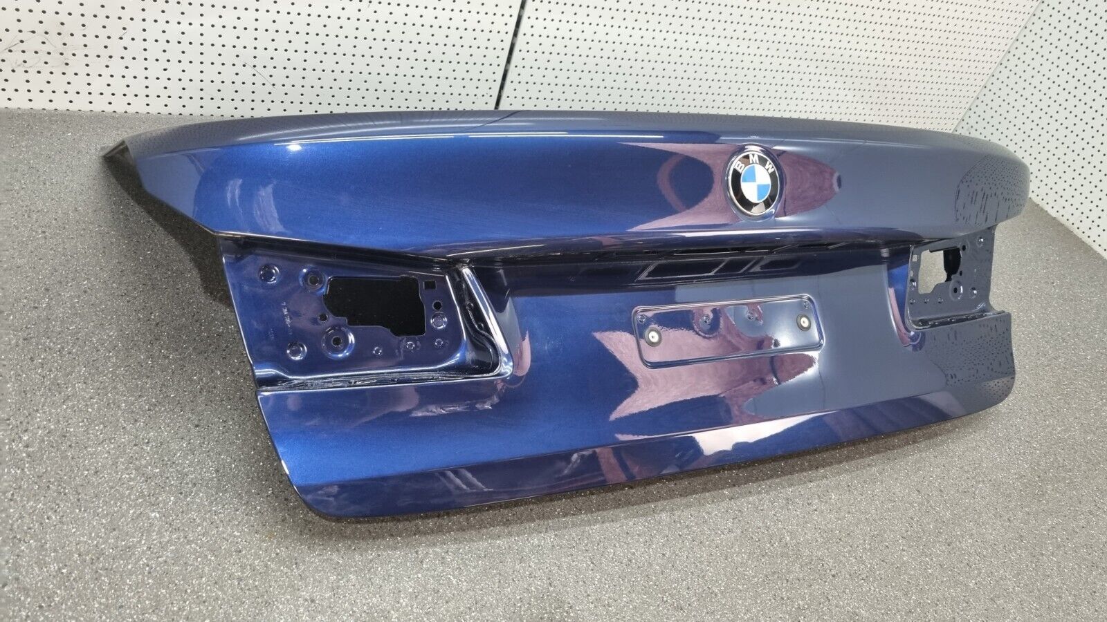 Original BMW F90 M5 G30 Heckklappe Kofferraumdeckel 41007440695  Mediterran-blau