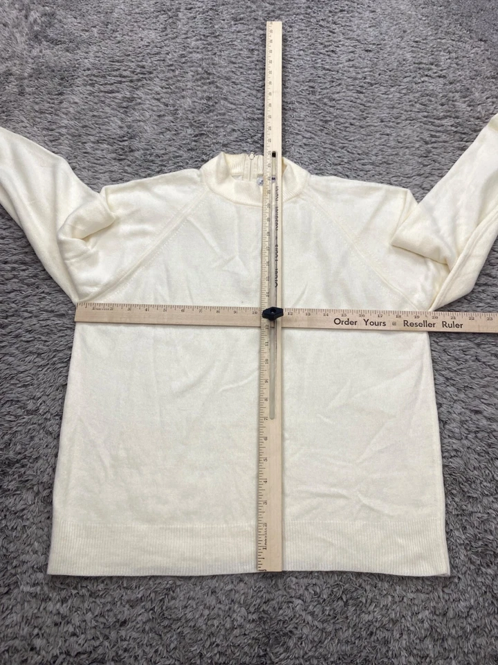 Suéter Stitches In Time Mujer Mediano Marfil Acrílico Cuello Simulado Pullover De Colección EE. UU. Foto 4 de 4