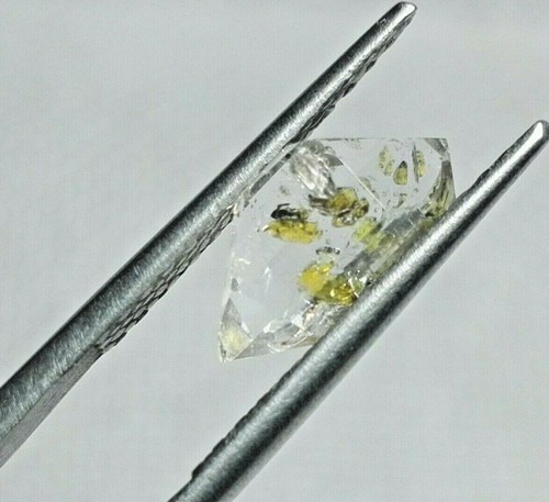 1.90 Cts Rare FACETED UV Reactive Petroleum Quartz Loose Gemstones from Pakistan - Picture 5 of 5