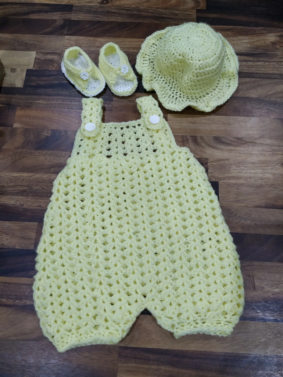 Newborn baby short dungarees set, sunhat and sandals, baby shower gift