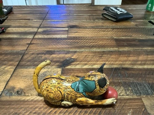 Vintage Tin Wind Up Roll Over Cat And Ball By Marx Works Great!