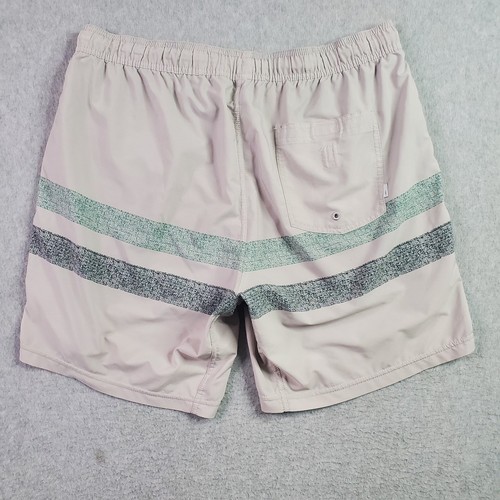 Vuori Kore Shorts Mens XL Gray Salt Alo Striped Lined Performance Gym Yoga Run - Picture 2 of 12