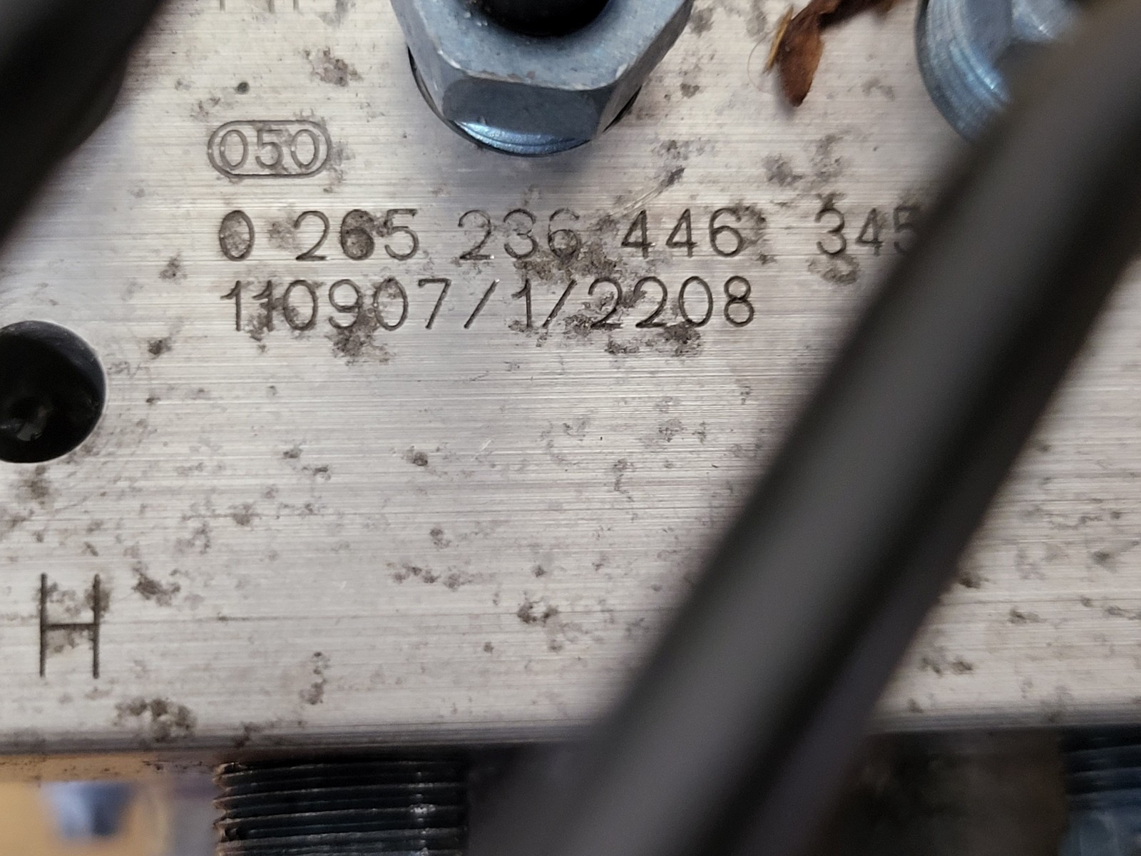 2012 BMW X1 SDRIVE18D 2L DIESEL ABS PUMP 6792350  6792351 thumbnail 8