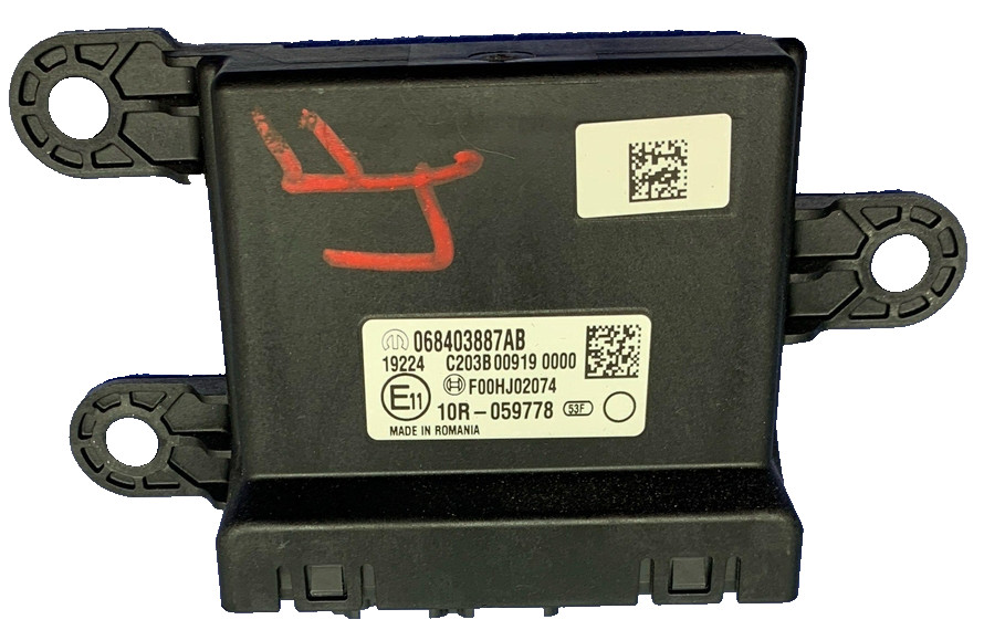 2017 - 2020 MASERATI LEVANTE M161 OEM LEFT FRONT PARKING ASSIST CONTROL MODULE