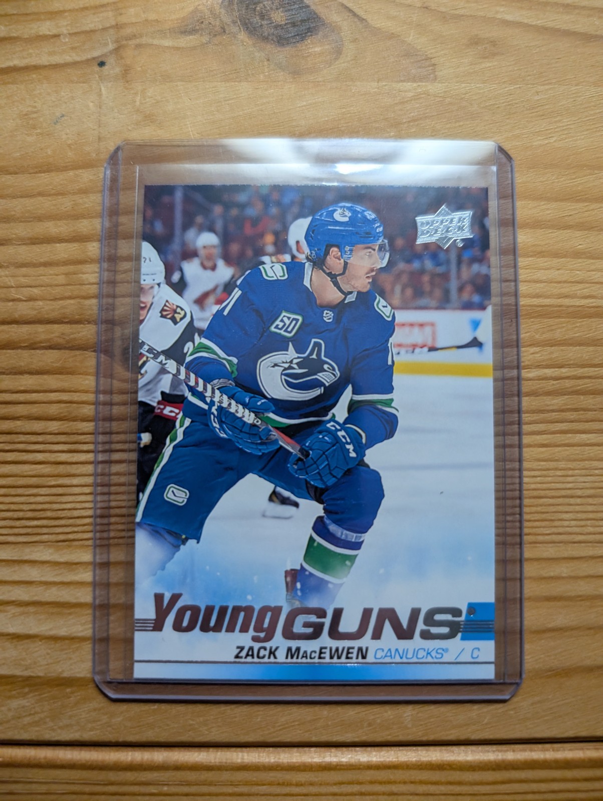 2019-20 Upper Deck Series 1 Young Guns Zack MacEwen #244