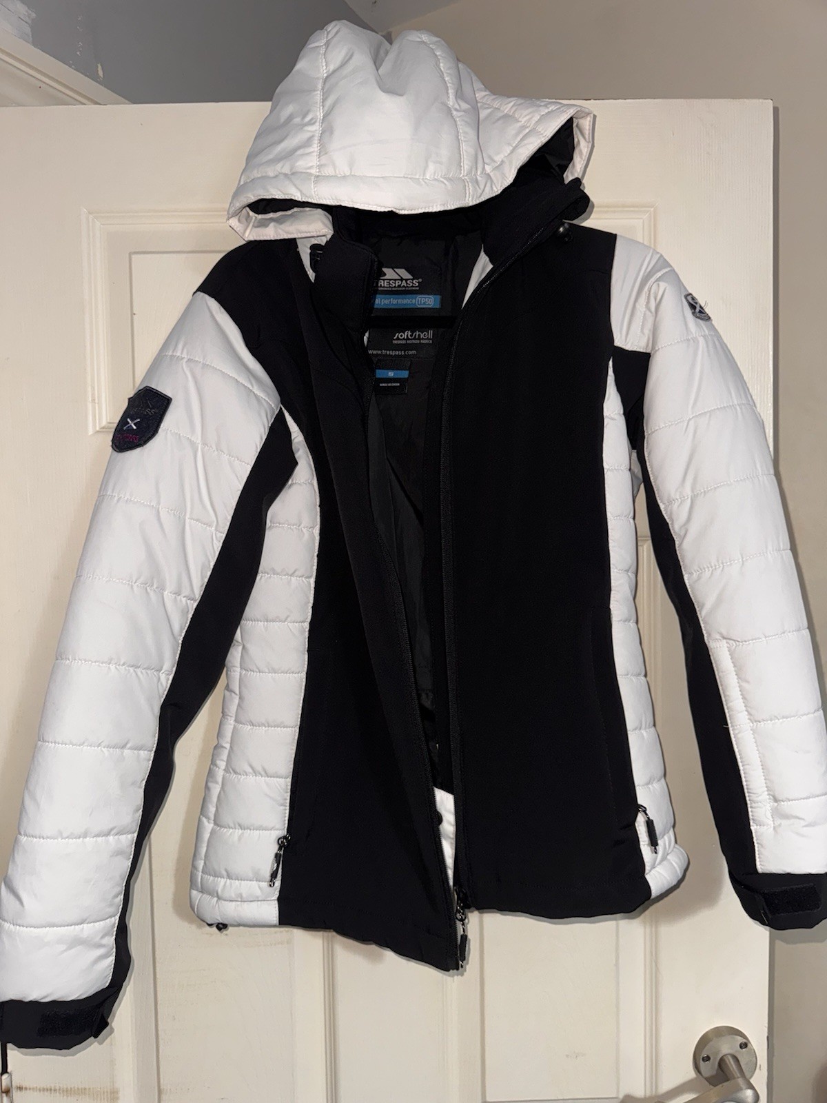 Trespass Technical Performance TP50 Size Small Bl… - image 4