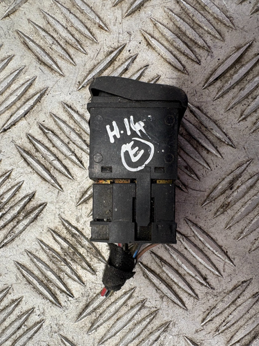 1997  VW POLO HAZARD LIGHTS SWITCH 6N1953235 - Picture 3 of 4