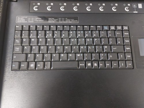 Knurr 17" TFT LCD Monitor Drawer W/8 port kvm untested - Afbeelding 6 van 11