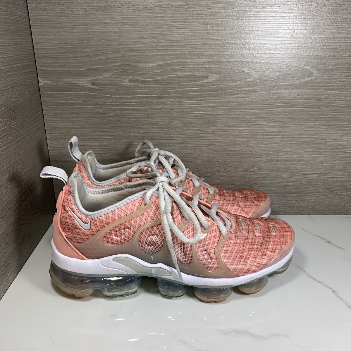 nike vapormax plus bleached coral