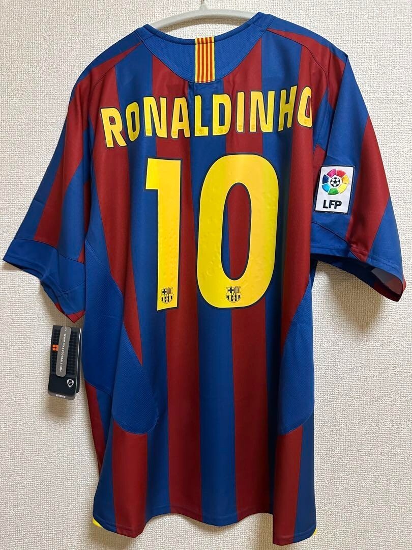 FC Barcelona Ronaldinho 10番ジャージ MINT Ronaldinho 10 Large Jersey FC Barcelona 2005 2006 Home