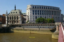 Photo 6x4 Unilever House Blackfriars The two buildings features in this i c2011